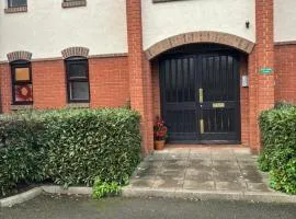 Small two Bed Apartment on a Private Road