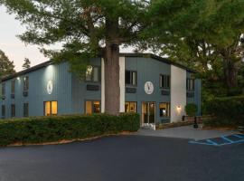 Hotel Vervana, Trademark Collection by Wyndham, hotel in Bennington