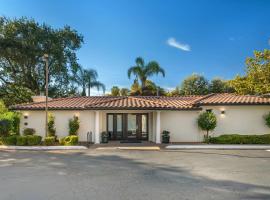 University Park Inn & Suites, an Ascend Collection Hotel, Hotel in Davis