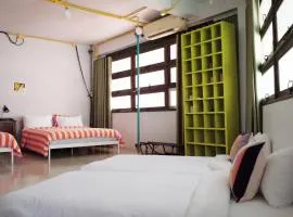 The Urbanists BKK Entire Floor 4-6 people 4Beds 4Baths near Medpark Hospital , Queen Sirikit Convention hall , Benjakitti Park