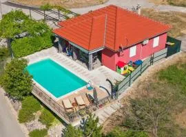 Holiday Home Helga - Makarska