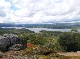 Casa Castro - Refúgio Rural em Fonte Arcada, Silêncio e Conforto