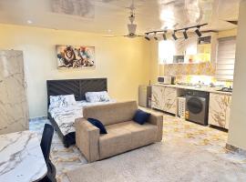 TN Residence - Studio 1, East Legon, khách sạn ở Accra
