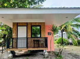 Suki Beach Resort Beachfront Cottage, hotel la plajă din Santa Magdalena