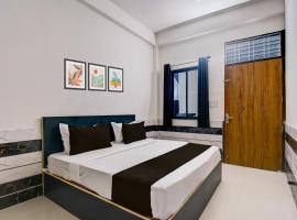 Hotel O by OYO Royal palace FAGI mod bus stand chaksu tonk road，位于Sheodāspura的酒店