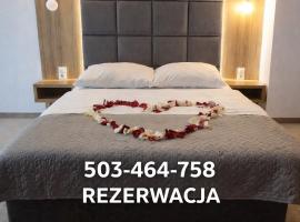 Resort EDEN - domki, pokoje, apartamenty, sauna, jacuzzi, hotel in Jastrzębia Góra