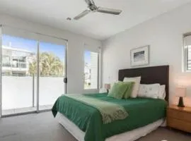 Noosa Riverfront Retreat on Gympie Terrace