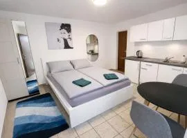 Kleines Apartment mit Doppelbett