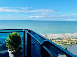 PANORAMA Resort - Center Suite & Sea view, zelfstandige accommodatie in Batoemi