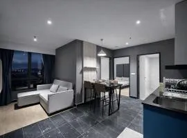 Vertro 11 Two-Bedrooms Free 1 Parking