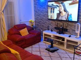 SWEET Room، فندق في Kofa