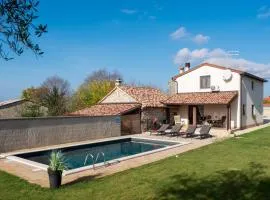 Beautiful Villa Casa Noemi with pool in Porec
