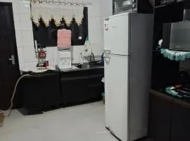 Casa perto da praia, próximo de mercados e farmácias