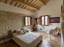 Quindici Alberi B&B, hotel a Serra deʼ Conti