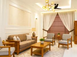 Comfortable 3 Bedroom Full House in DHA Phase 6 Lahore Near Raya Dolmen Mall and PKLI, Hotel in Lahore