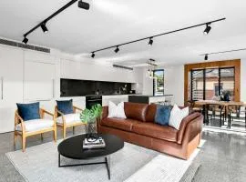 Impeccable 3-Bed Home Near the Beach