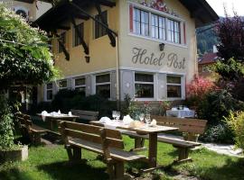 Hotel Post, hotelli kohteessa Großkirchheim