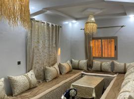 Peaceful 2-Bedroom Getaway Near Taghazout, Hotel in Ikouzza