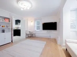Chic 2-Bed Haven by Ealing Common, Tube & Hotspots