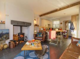 Gingersnap Cottage with Log Burner by LetMeStay, khách sạn ở Ambleside