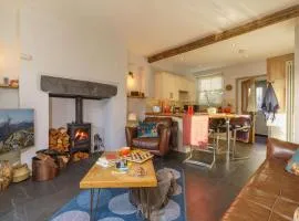 Gingersnap Cottage with Log Burner by LetMeStay