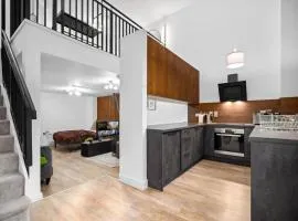 Beautiful Two Bed Birmingham City Centre - Sleeps 5 - Free Parking - Smart TV with PS4