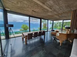 Architect house with gorgeous view lake & Wildlife