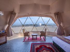 Crystal Resort, намет-люкс у місті Sām