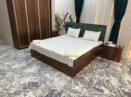 Rubin Hotel，位于纳沃伊的酒店