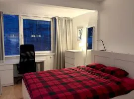 Cozy 2-Room Private Apartment near U1 subway