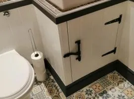 One bedroomed room in quirky house