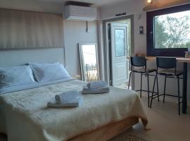 Above Artemis Studio Near Athens Airport, hotel a Artemida