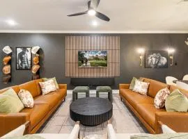 Modern 4BR Ensuite Townhome Near Texas AandM