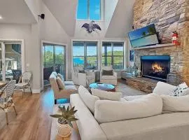 Chasing Sunsets Lakeview Escape w Fire Pit & Screened Porch