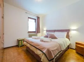 Sasso Bianco Home - Mountain View & Private Parking
