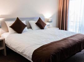 Готель Березино, hotel em Khmelëva