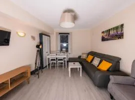 Charming and Spacious City Getaway 3