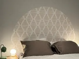 Winnipeg cozy 2 bed 1 bath home - 10 min drive to HSC