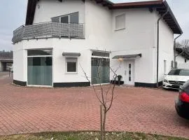 Gemütliche Unterkunft an der Saar nähe A8 und A620 Neubau