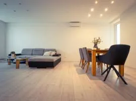 Exkluzívny penthouse 145 m2 s panoramatickou strešnou terasou 130 m2