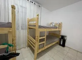 Apto Espaçoso a 300m da Praia da Aviação