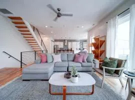 Luxe Townhome Rooftop Hot Tub Parking