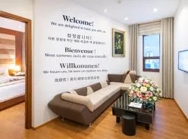 MOONLIGHT Hotel & Suites - The Best City View, Dragon Bridge view