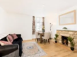 Town centre family 2 bed apartment - Pass the Keys