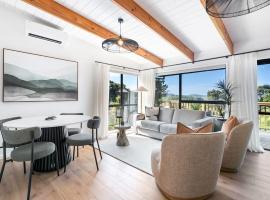 Tui & Nikau Cabins, hotel in Mangawhai