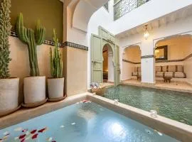 Riad JewelBox Exclusive Stay In the Medina