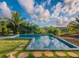 Sitio em Imbassai com Piscina Perto da Praia