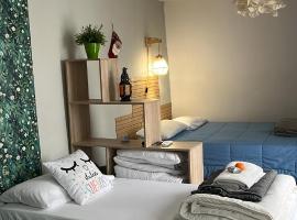 Guesthouse Jazmínes Mozárabes # WIFI, hotel i Baena