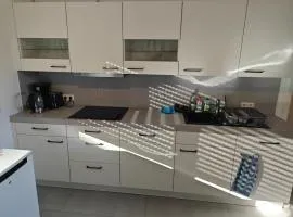 Siegen - Geisweid Work and stay Neu Modernisiert 3 Schlafzimmer Badezimmer Wohnzimmer Balkon