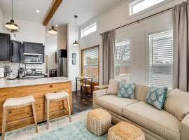 Walk to Lewisville Lake Cozy Couples Retreat